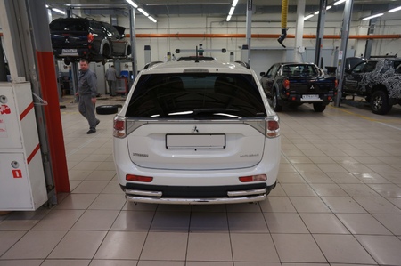 Защита заднего бампера - труба с уголками MITSUBISHI Outlander III (2012-2014) MIOL.55.2063