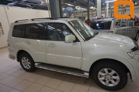 Защита штатных порогов Mitsubishi Pajero 4 (2011-2013) MIPA.43.2039