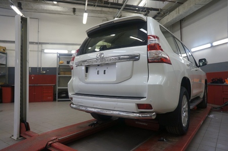 Защита заднего бампера - труба одинарная Toyota Land Cruiser Prado 150 (2009-2017) TOC5.57.3401