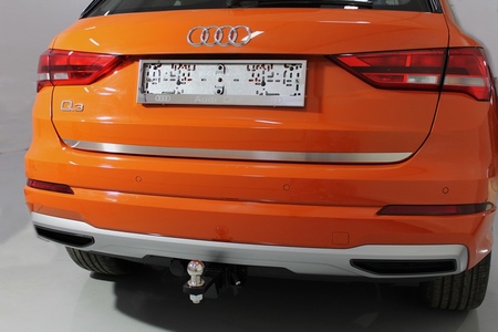 Накладка на заднюю дверь шлифованная для Audi Q3 (2019-2025) AUDIQ319-03