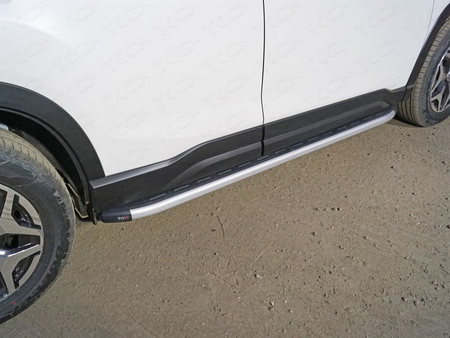 Пороги алюминиевые с пластиковой накладкой Subaru Forester (2018-2021) SUBFOR18-32AL