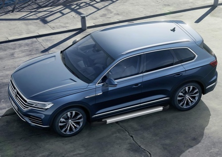 Пороги алюминиевые Silver Volkswagen Touareg (2018-2024) F193AL.5806.1