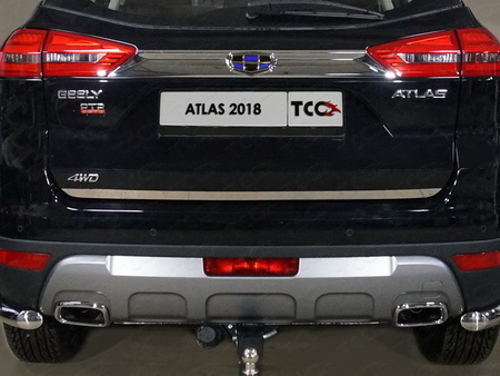 Накладка на заднюю дверь (лист зеркальный) Geely Atlas (2018-2021) GEELEATL18-14