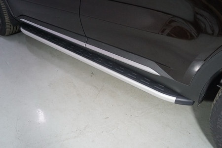 Пороги алюминиевые с пластиковой накладкой Kia Sorento (2020-2025) KIASOR20-15AL