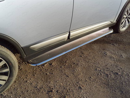 Пороги с площадкой нерж. лист 42,4 мм Mitsubishi Outlander (2018-2023) MITOUT18-24