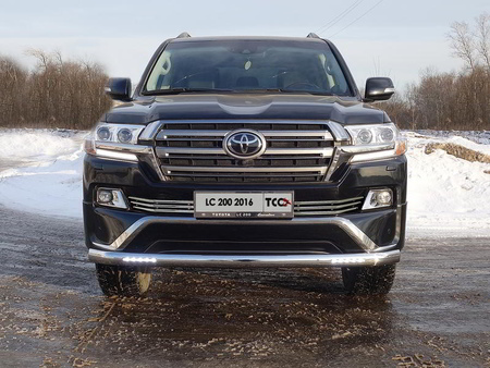 Решетка радиатора 16 мм Toyota Land Cruiser 200 EXECUTIVE (2016-2019) TOYLC200EX16-42