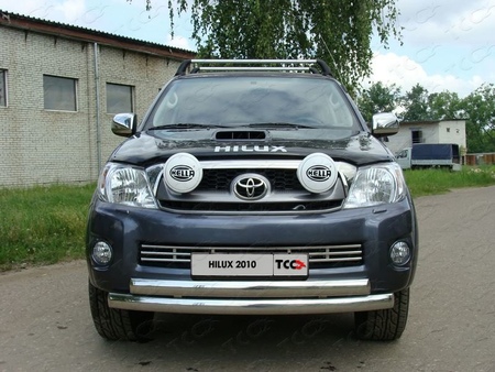 Решетка радиатора 16 мм Toyota Hilux (2006-2011) TOYHILUX10-04