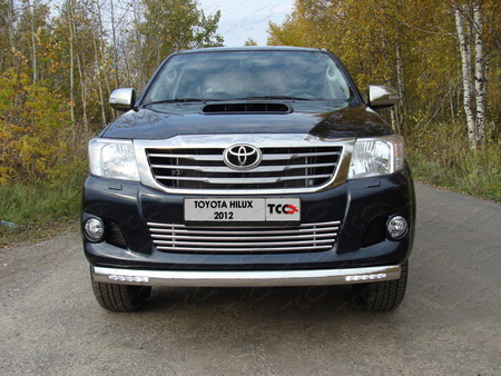 Защита передняя нижняя (овальная) с ходовыми огнями 75х42 мм Toyota Hilux (2011-2015) TOYHILUX12-12