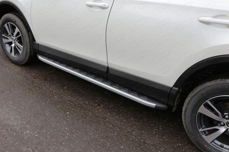 Пороги алюминиевые с пластиковой накладкой KARBON серебро Toyota Rav 4 (2015-2019) TOYRAV15-19SL 