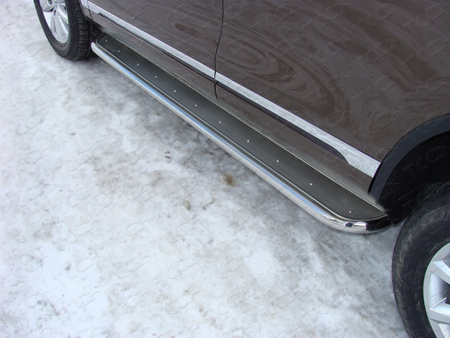 Пороги с площадкой (нерж. лист) 60,3 мм Volkswagen Touareg (2010-2014) VWTOUAR10-10