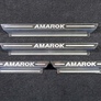 Накладки на пороги (лист зеркальный с надписью Amarok) Volkswagen Amarok (2016-2023)