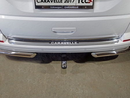 Накладки на задний бампер (лист зеркальный с надписью Caravelle) Volkswagen Caravelle (2017-2020) VWCARAV17-03