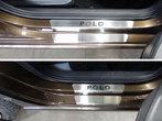 Накладки на пороги внешние и внутренние (лист шлифованный с надписью Polo) Volkswagen Polo (2016-2020)