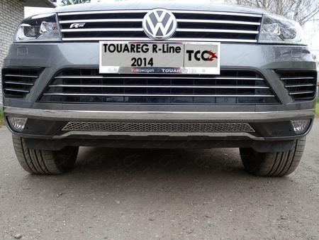 Решетка радиатора центральная (лист) Volkswagen Touareg R-Line (2014-2018) VWTOUARRL14-24