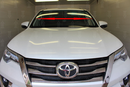 Дефлектор лобового стекла Toyota Fortuner (2017-2021) 61.ST2
