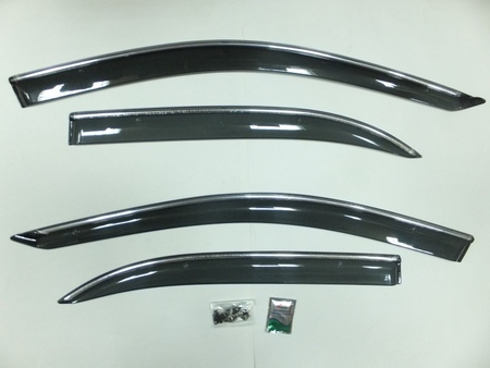 Дефлекторы боковых окон с хромированным молдингом Toyota Corolla (2001-2007) 18260