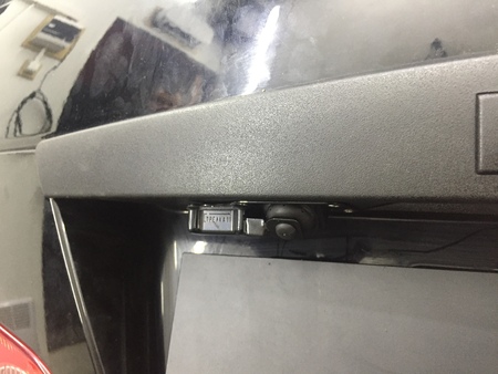 Защита камеры заднего вида для Infiniti M (2008-2010) 16271049