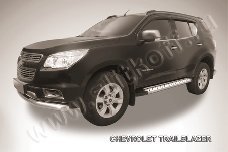 Пороги алюминиевые Slitkoff Standart Silver серебристые Chevrolet Trailblazer (2012-2020) AL-CHTB1205