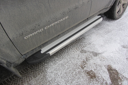 Пороги алюминиевые Luxe Silver серебристые Jeep Grand Cherokee (2011-2013) AL-JGCH004