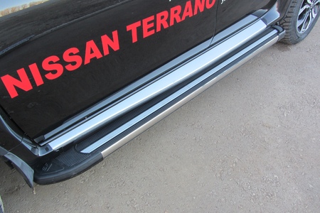 Пороги алюминиевые Luxe Black черные Nissan Terrano (2014-2023) AL-NTER14-03