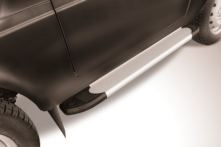 Пороги алюминиевые Slitkoff Optima Silver Lada Нива Urban (2014-2021) AL-NivUR002