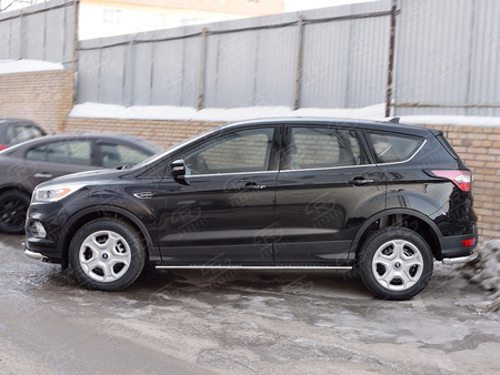 Пороги труба 75х42 овал с проступь RUSSTAL Ford Kuga (2016-2019) FGO-002599