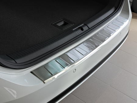 Накладка на задний бампер Croni трапеция матовая Ford Fiesta (2013-2016) FO18HZ2M