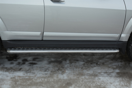 Пороги труба d42 с листом(лист алюминий, профиль нержавеющий) вариант 1 RUSSTAL Great Wall Hover H3 (2014-2019) GWH3L-001946