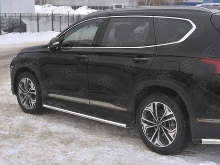Пороги труба 120х60 овал с проступью RUSSTAL Hyundai Santa Fe (2018-2020) HSFO-003170
