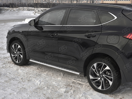 Пороги труба 75х42 овал с проступью RUSSTAL Hyundai Tucson (2018-2021) HTO-003098
