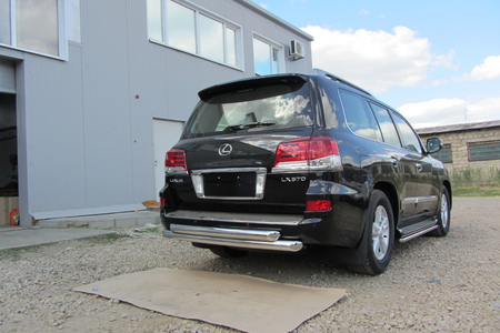 Защита заднего бампера d76+d76 двойная радиусная Lexus LX 570 (2012-2022) LLX570-12-009