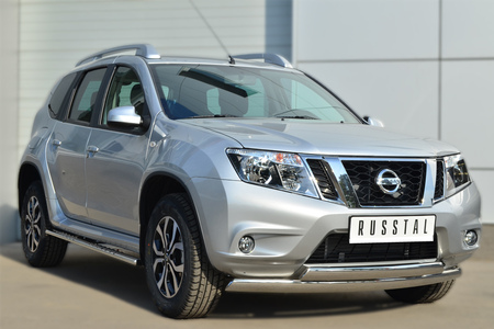 Пороги труба d75х42 овал с проступью RUSSTAL Nissan Terrano (2014-2023) NTRO-001793
