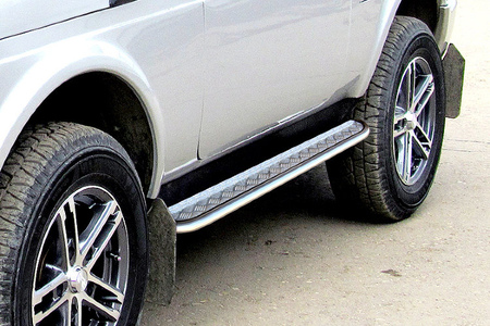 Защита порогов d42 с листом усиленная Lada Niva 4x4 Urban 3D (2014-2021) NivUR004