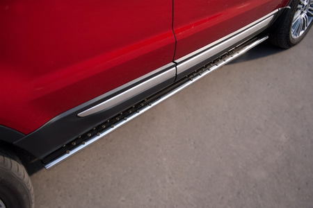 Пороги труба 75х42 овал с проступью RUSSTAL Land Rover Range Rover Evoque Prestige u Pure (2011-2017) REPO-000806