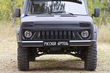 Решетка радиатора с черной сеткой Lada Нива 2131 (1994-2019) RRL-115200