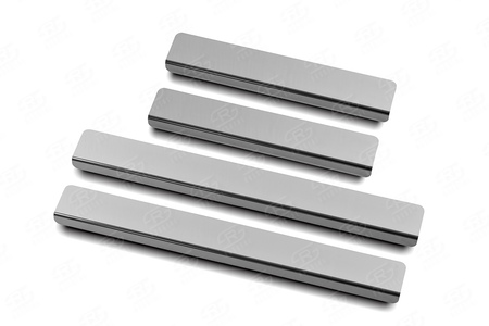 Накладки на пороги зеркальные RUSSTAL для Skoda Rapid (2014-2020) SKRAP12-01