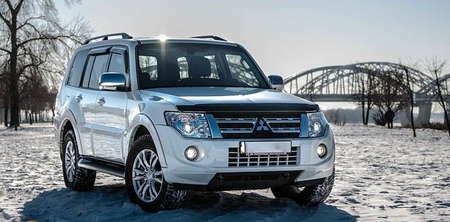 Дефлектор капота SIM для Mitsubishi Pajero (2006-2024)  SMIPAJ0712