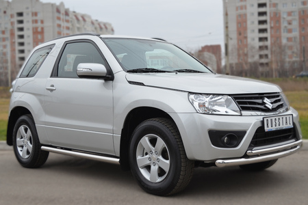Пороги труба d63 вариант 3 RUSSTAL Suzuki Grand Vitara 3 дв. (2012-2016) SV3T-0011073