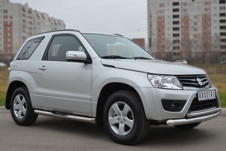 Пороги труба d76 с накладками вариант 1 RUSSTAL Suzuki Grand Vitara 3 дв. (2012-2016) SV3T-0011081