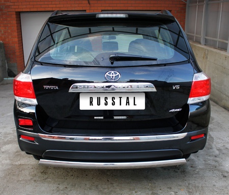 Защита заднего бампера d75х42 RUSSTAL Toyota Highlander (2010-2013) THZ-000732