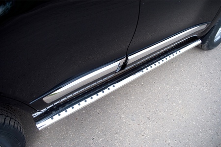 Пороги труба 120х60 овал с проступью RUSSTAL Toyota Land Cruize 200 (2012-2015) TLCT-000515