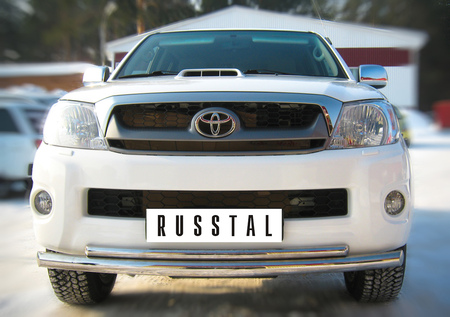 Защита переднего бампера d63х42 дуга RUSSTAL Toyota Hilux (2009-2014) TLZ-000002