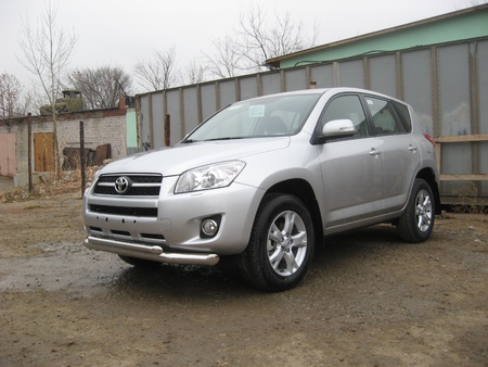 Защита переднего бампера d76+d57 двойная Toyota RAV4 (2009-2012) TR409-005