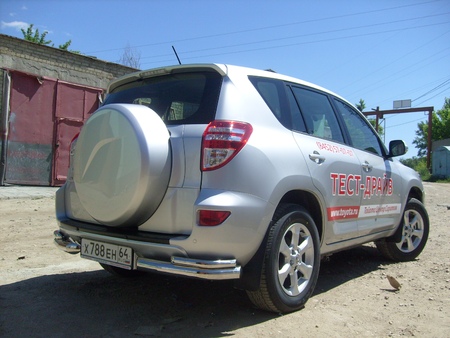 Защита заднего бампера уголки d76+d42 двойные Toyota RAV4 (2010-2013) TR410-016