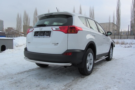 Защита заднего бампера d57 радиусная Toyota RAV4 (2013-2015) TR413-012