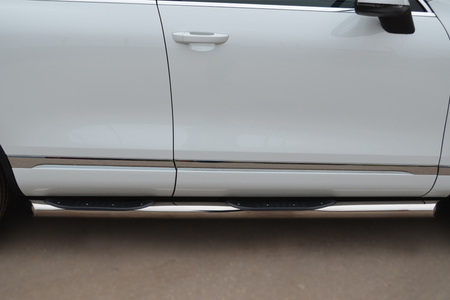 Пороги труба d76 с накладками вариант 1 RUSSTAL Volkswagen Touareg (2010-2013) VTT-0007021