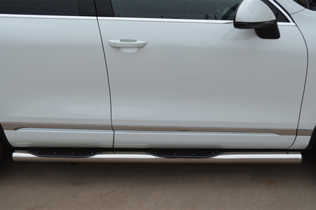 Пороги труба d76 с накладками вариант 3 RUSSTAL Volkswagen Touareg (2010-2013) VTT-0007023