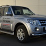 Защита переднего бампера d76 секции RUSSTAL Mitsubishi Pajero (2012-2014)