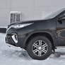 Защита переднего бампера d63 волна-d75х42 дуга RUSSTAL Toyota Fortuner (2017-2021)