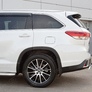 Защита заднего бампера d75х42 дуга RUSSTAL Toyota Highlander (2017-2020)